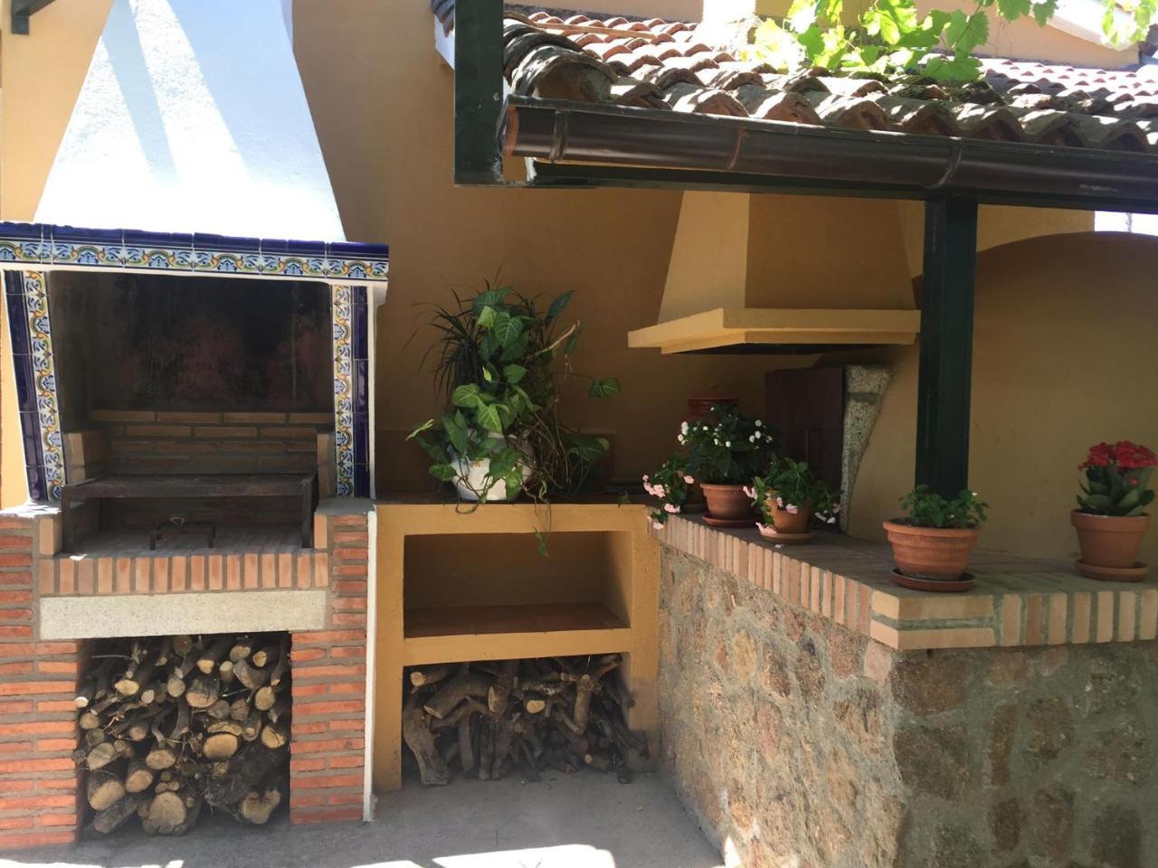 Las Olivas Candeleda Exterior photo